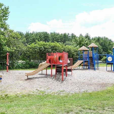 Tuxbury Pond Camping Resort Tiny House Clara サウス・ハンプトン エクステリア 写真